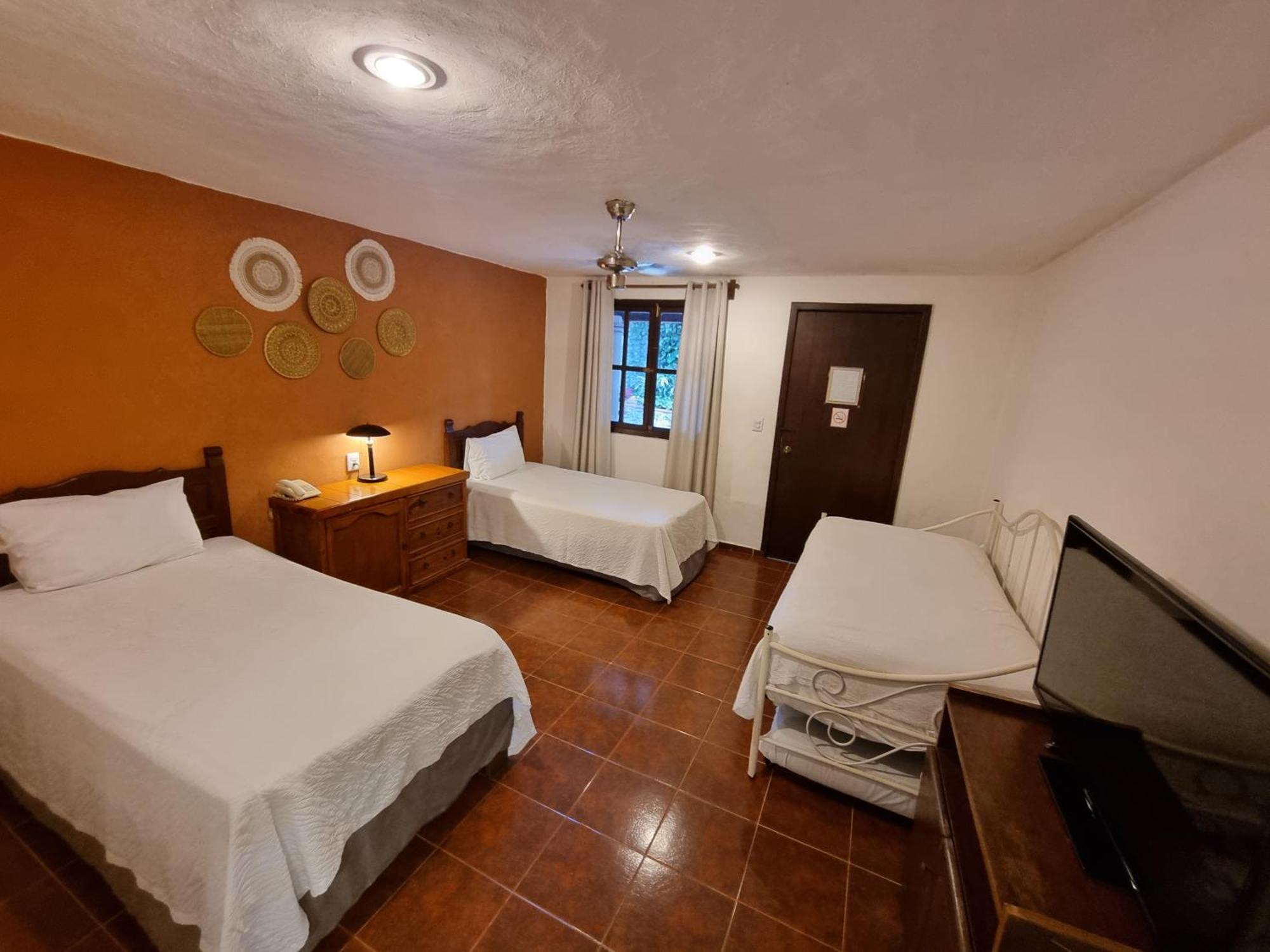 Hotel Holly Мерида Экстерьер фото
